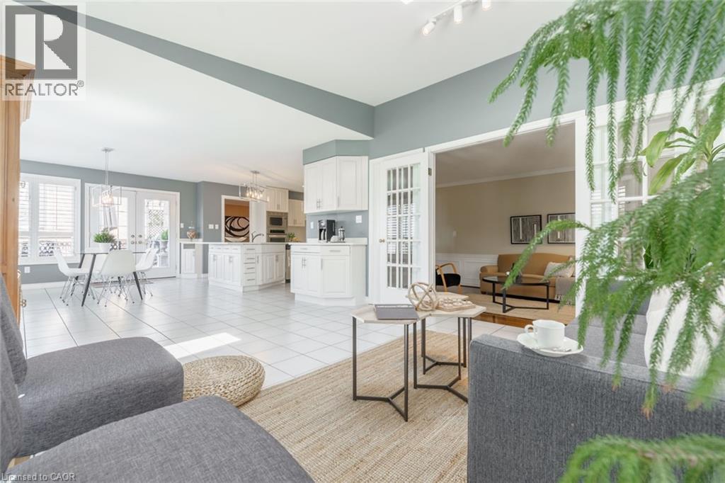 19 Honeysuckle Crescent, Ancaster, Ontario  L9K 1A9 - Photo 15 - 40773535