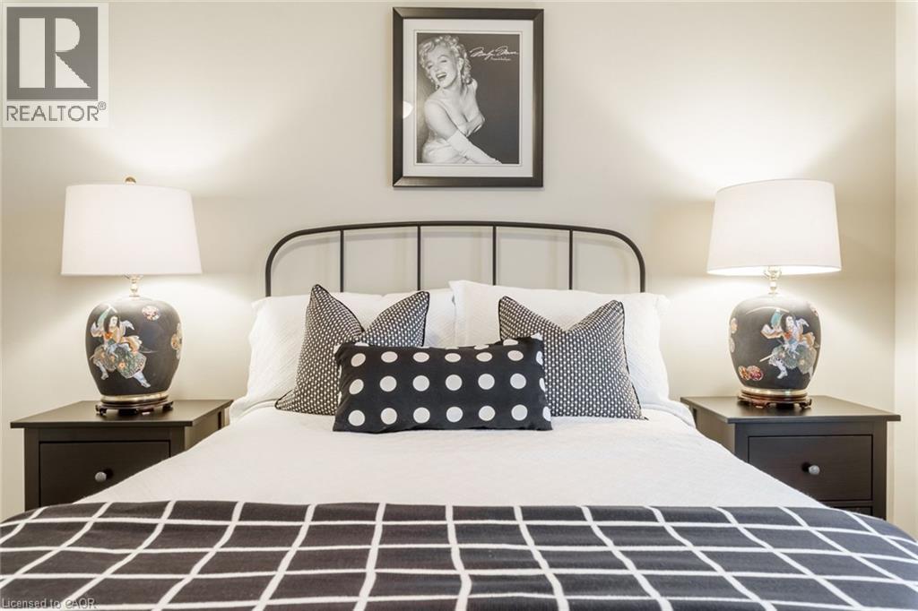 19 Honeysuckle Crescent, Ancaster, Ontario  L9K 1A9 - Photo 32 - 40773535