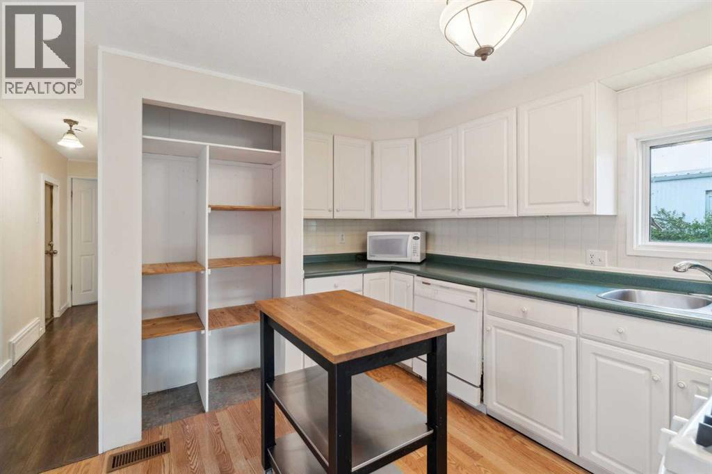 219 2 Avenue S, Champion, Alberta  T0L 0R0 - Photo 13 - A2227921