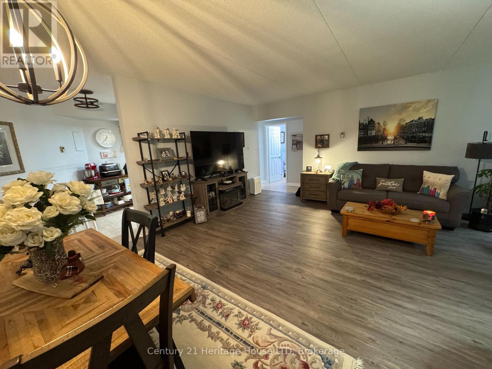 103b - 200 Hwy 20 W Road, Pelham, Ontario  L3E 0V7 - Photo 19 - X12427996