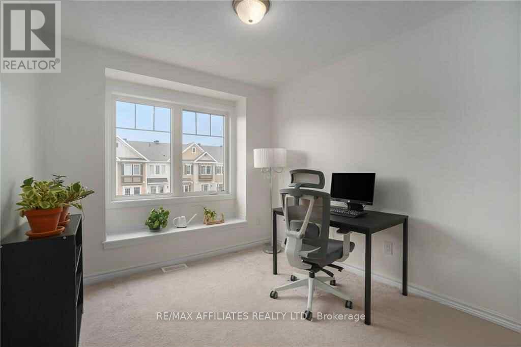 596 Foxlight Circle, Ottawa, Ontario K2M 0L9 - Photo 12 - X12526204