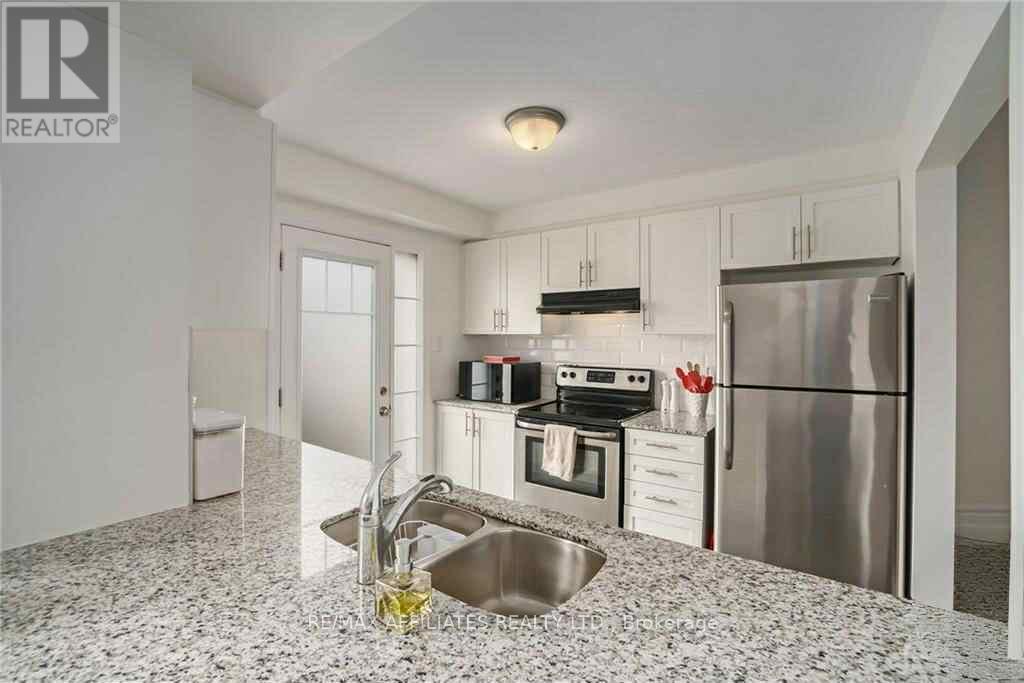 596 Foxlight Circle, Ottawa, Ontario K2M 0L9 - Photo 5 - X12526204