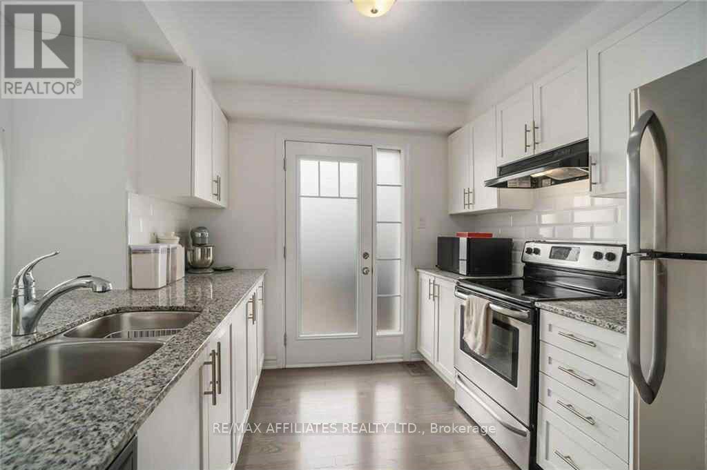 596 Foxlight Circle, Ottawa, Ontario K2M 0L9 - Photo 6 - X12526204