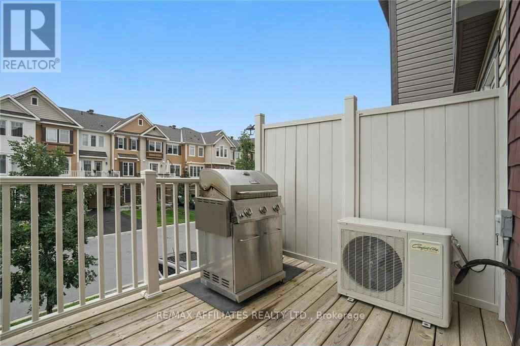 596 Foxlight Circle, Ottawa, Ontario K2M 0L9 - Photo 7 - X12526204