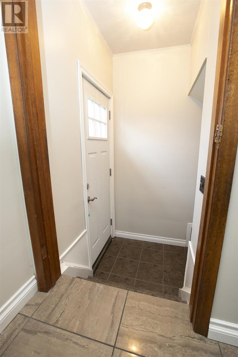 272 Rowell Ave, Sault Ste. Marie, Ontario  P6C 5K8 - Photo 7 - SM253190