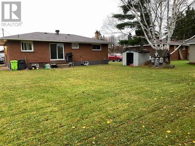 272 Rowell Ave, Sault Ste. Marie, Ontario  P6C 5K8 - Photo 4 - SM253190