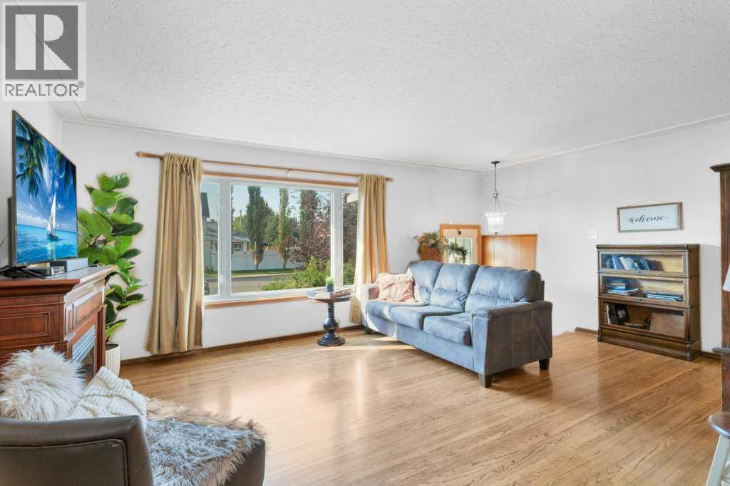 5436 53 Avenue, Lacombe, Alberta  T4L 1L4 - Photo 6 - A2256584