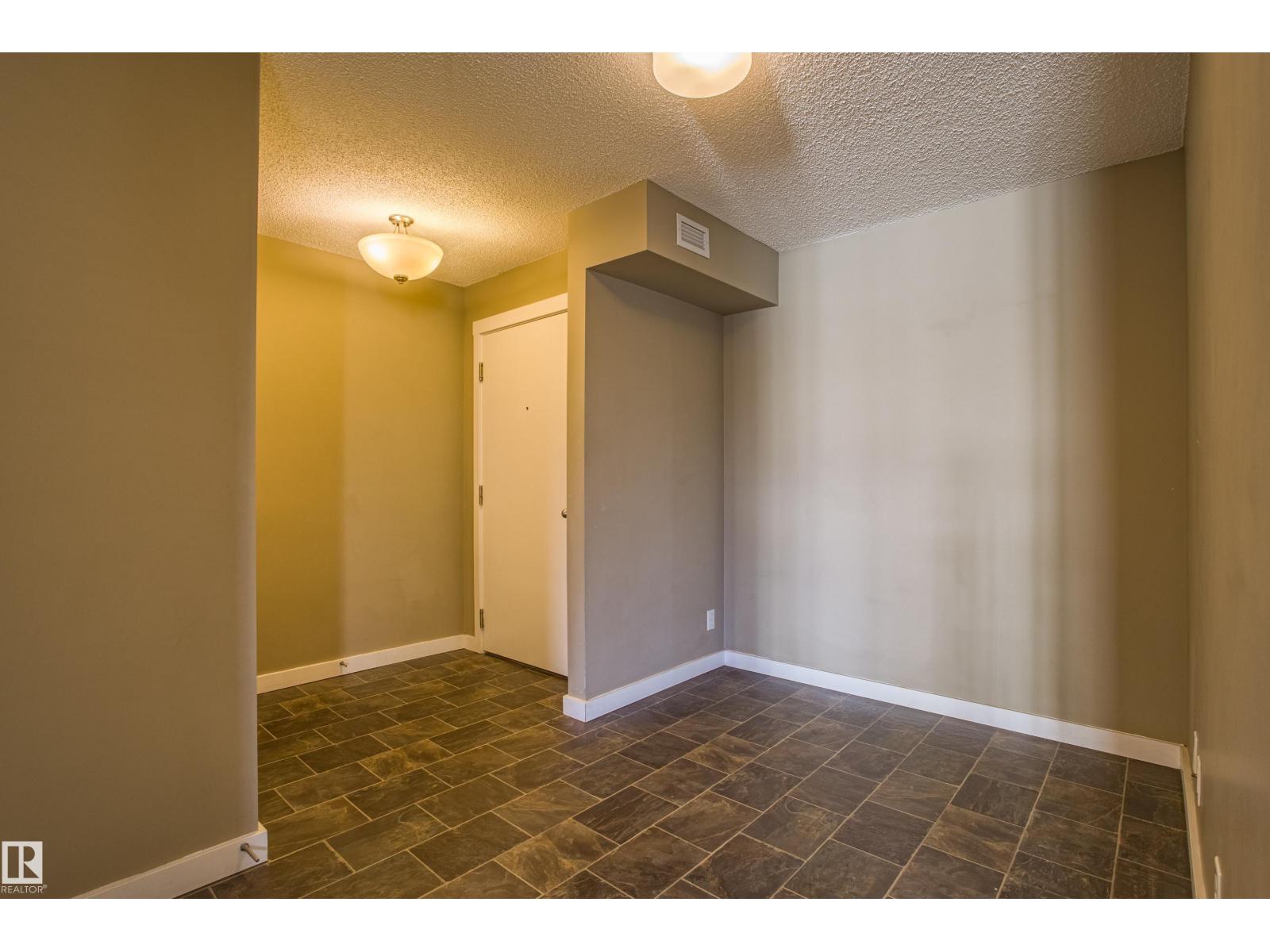 #201 5804 Mullen Pl Nw, Edmonton, Alberta  T6R 0W3 - Photo 7 - E4465225