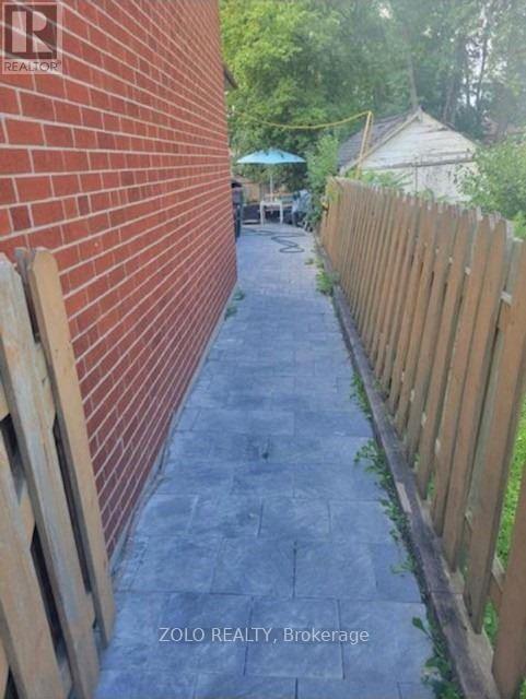 190 Pemberton Avenue, Toronto, Ontario  M2M 1Y8 - Photo 13 - C12524570