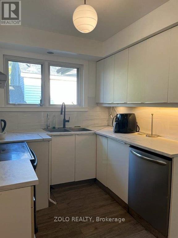 190 Pemberton Avenue, Toronto, Ontario  M2M 1Y8 - Photo 3 - C12524570