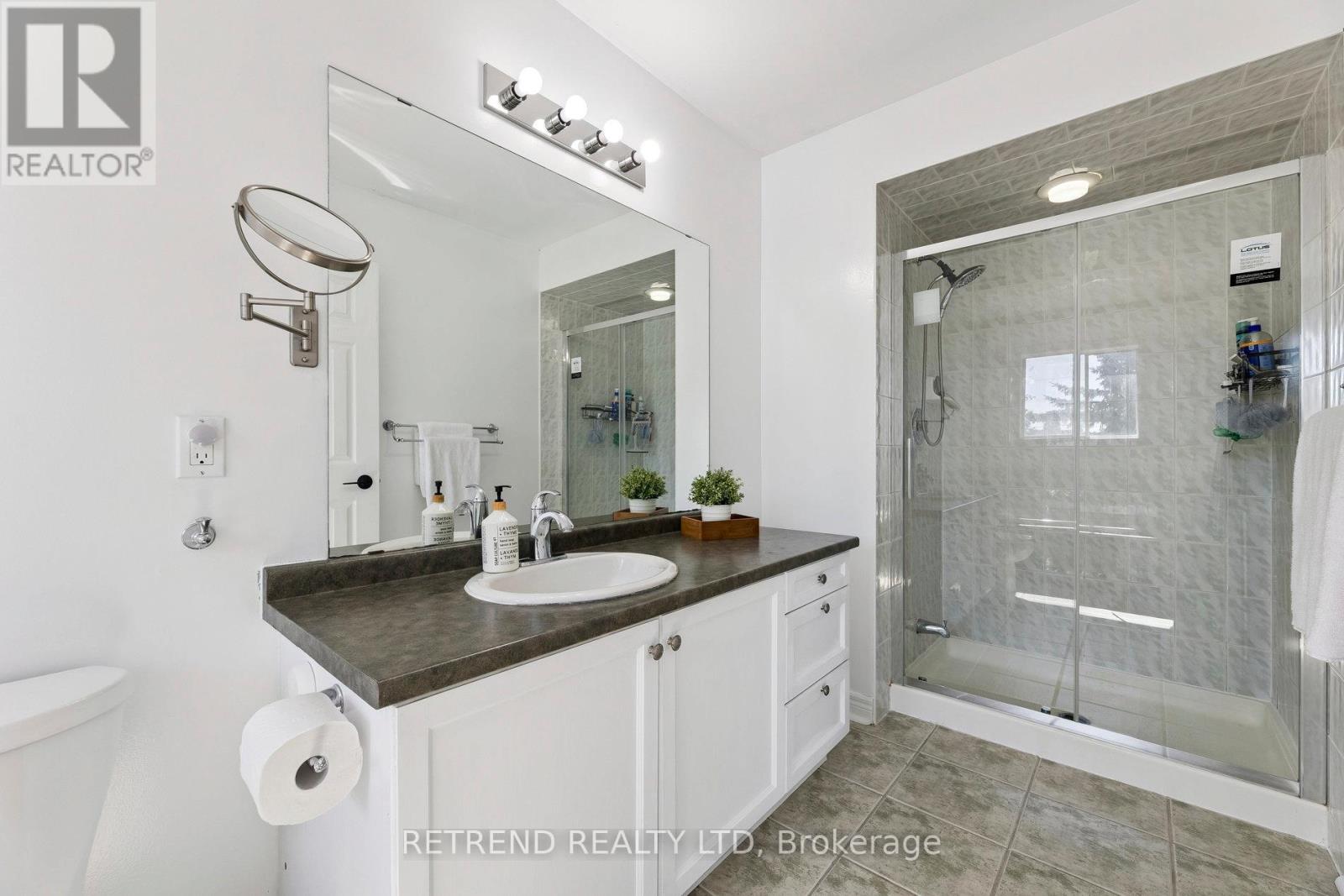 721 Swan Place, Pickering, Ontario  L1X 2V7 - Photo 24 - E12526208