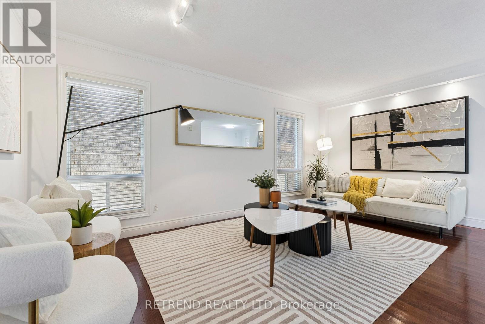 721 Swan Place, Pickering, Ontario  L1X 2V7 - Photo 5 - E12526208