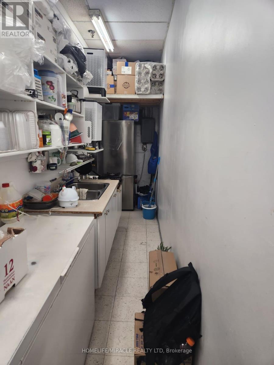 G11 - 2340 Dundas Street W, Toronto, Ontario M6P 4A9 - Photo 21 - W12525256