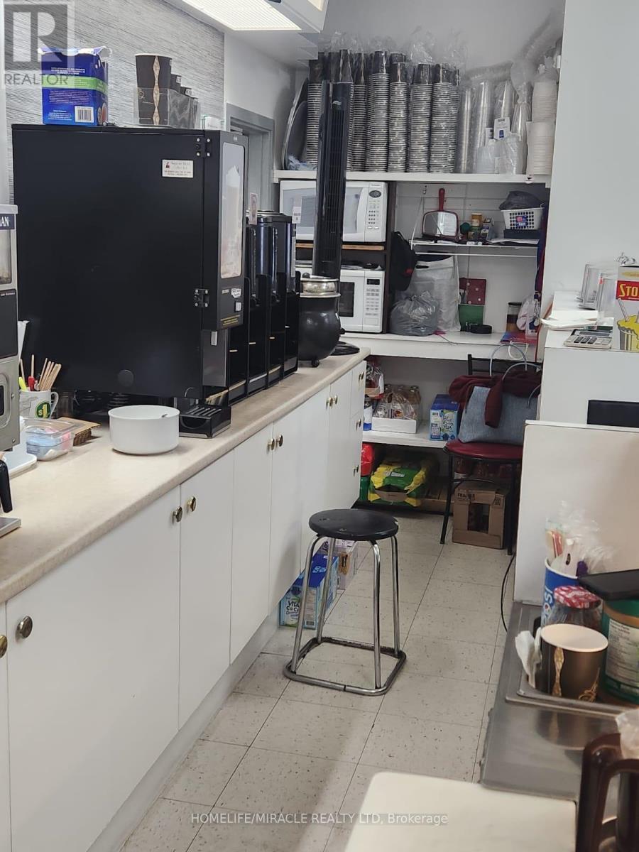 G11 - 2340 Dundas Street W, Toronto, Ontario M6P 4A9 - Photo 18 - W12525256