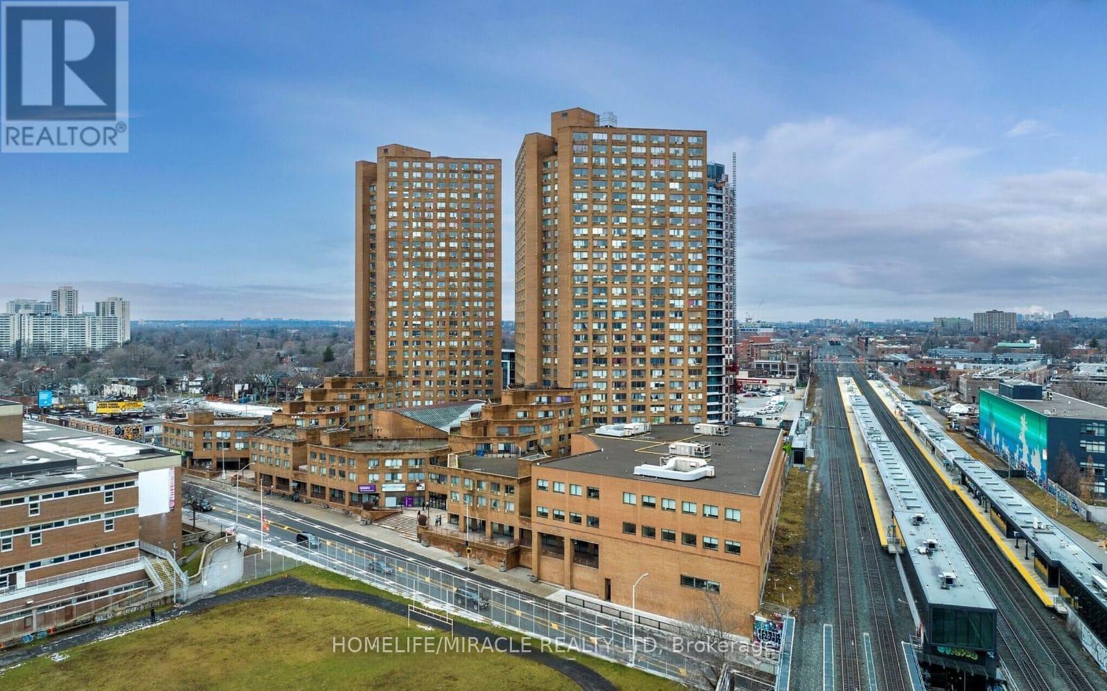 G11 - 2340 Dundas Street W, Toronto, Ontario M6P 4A9 - Photo 3 - W12525256