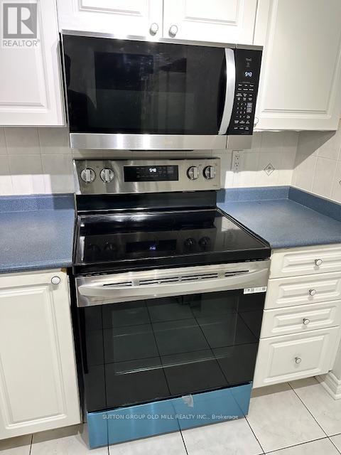 1504 - 1 Elm Drive W, Mississauga, Ontario  L5B 4M1 - Photo 5 - W12526206