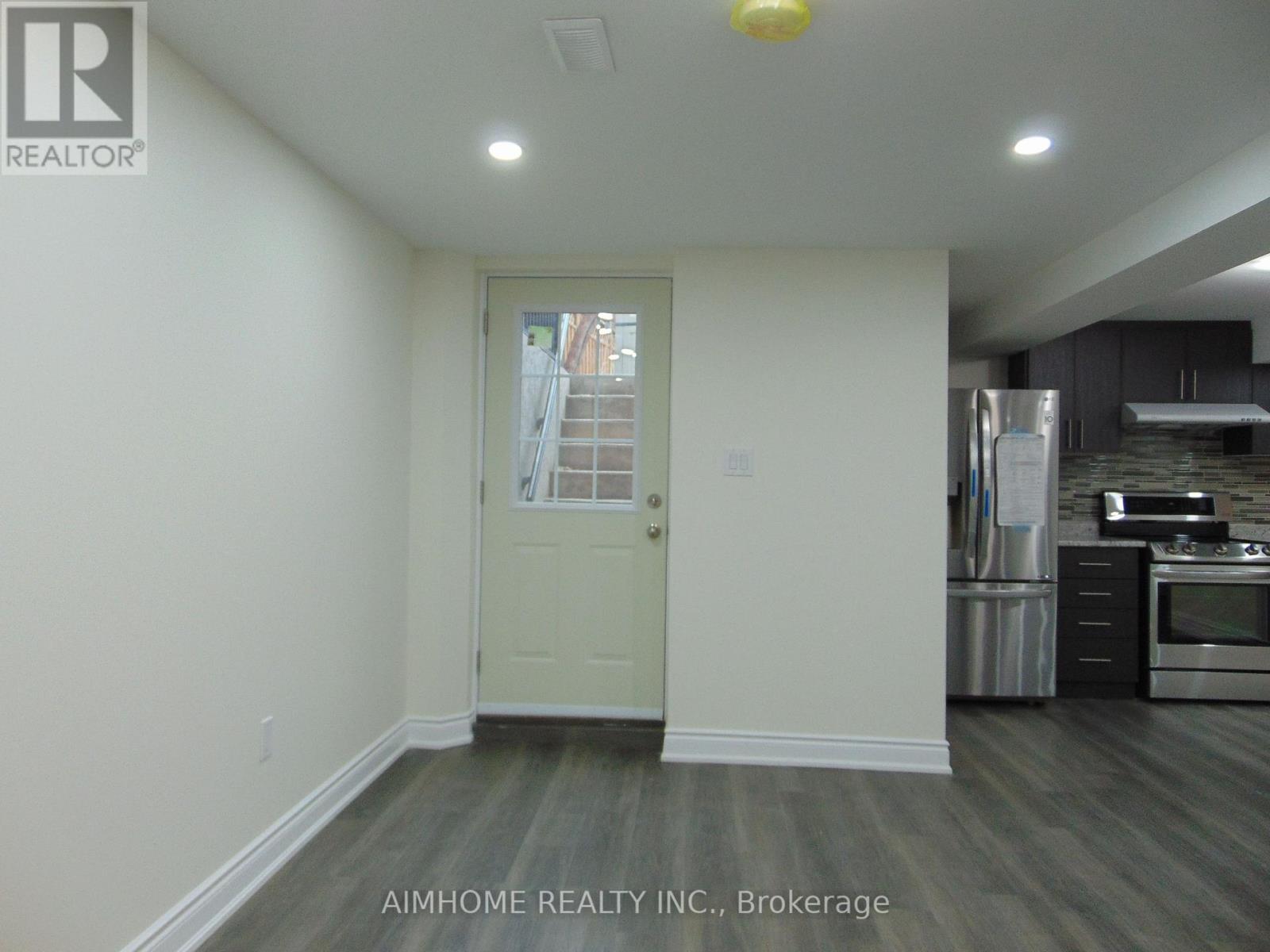 2450 CREDIT VALLEY ROAD, Mississauga, Ontario