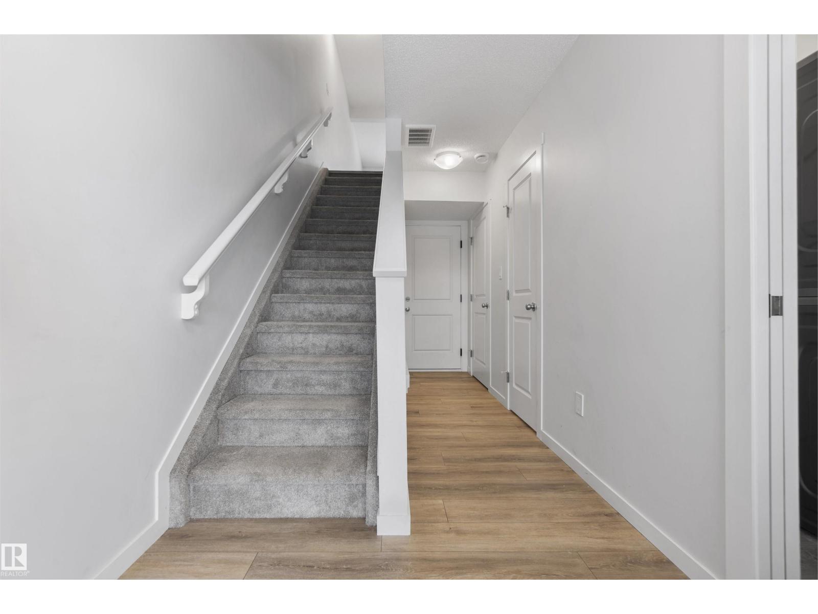 154 Secord Dr Nw, Edmonton, Alberta  T5T 7N9 - Photo 6 - E4465226