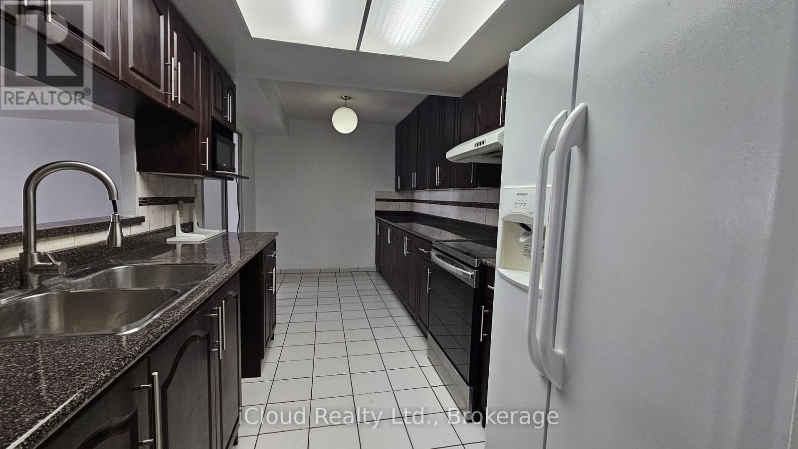 1507 - 80 Alton Towers Circle, Toronto, Ontario M1V 5E8 - Photo 2 - E12503690