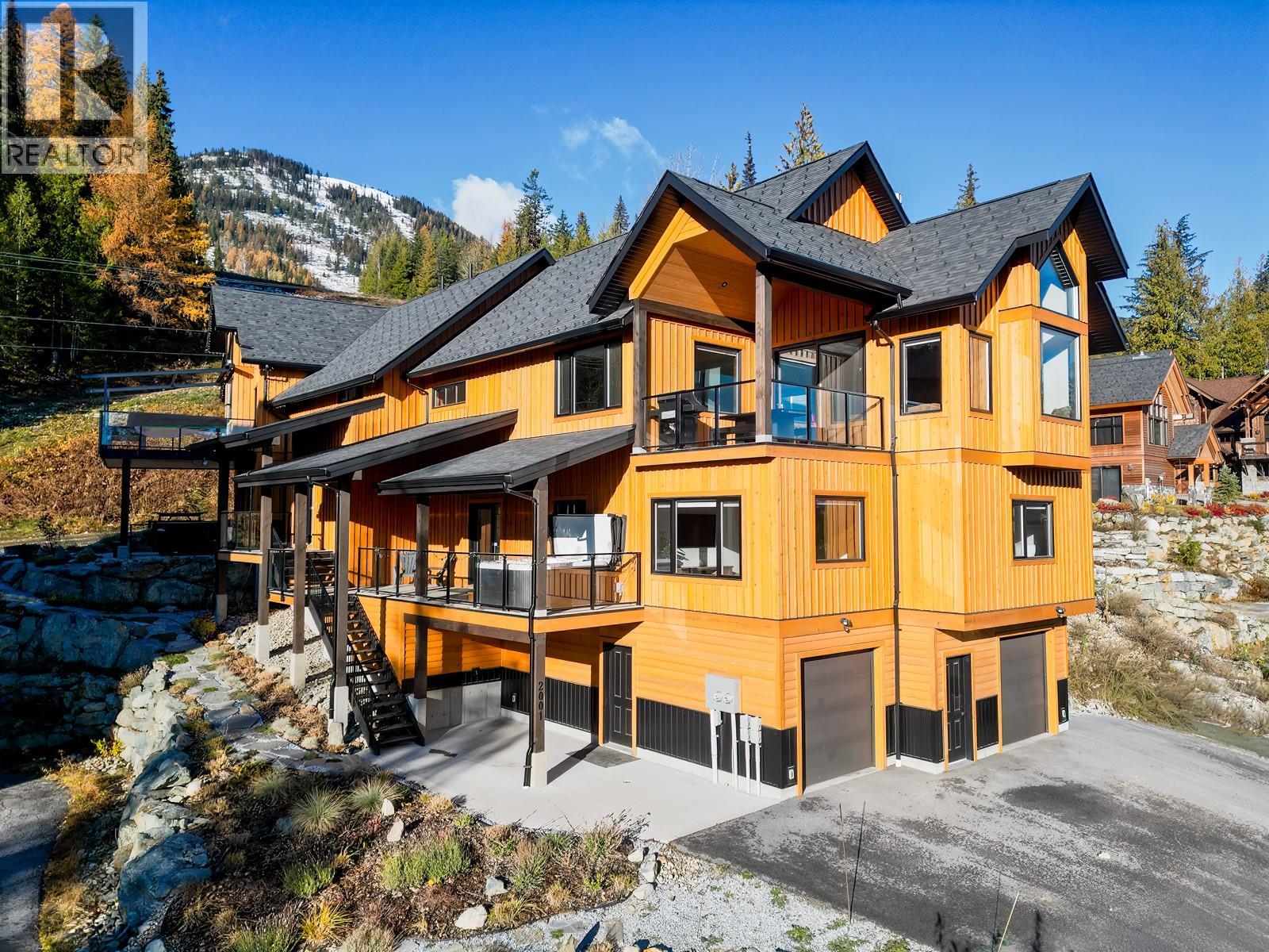 2001 Crest Road Unit# B, Rossland, British Columbia