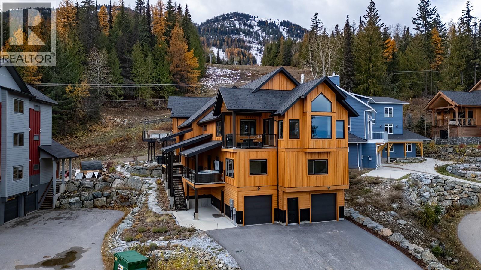 2001 Crest Road Unit# B, Rossland, British Columbia  V0G 1Y0 - Photo 11 - 10366877