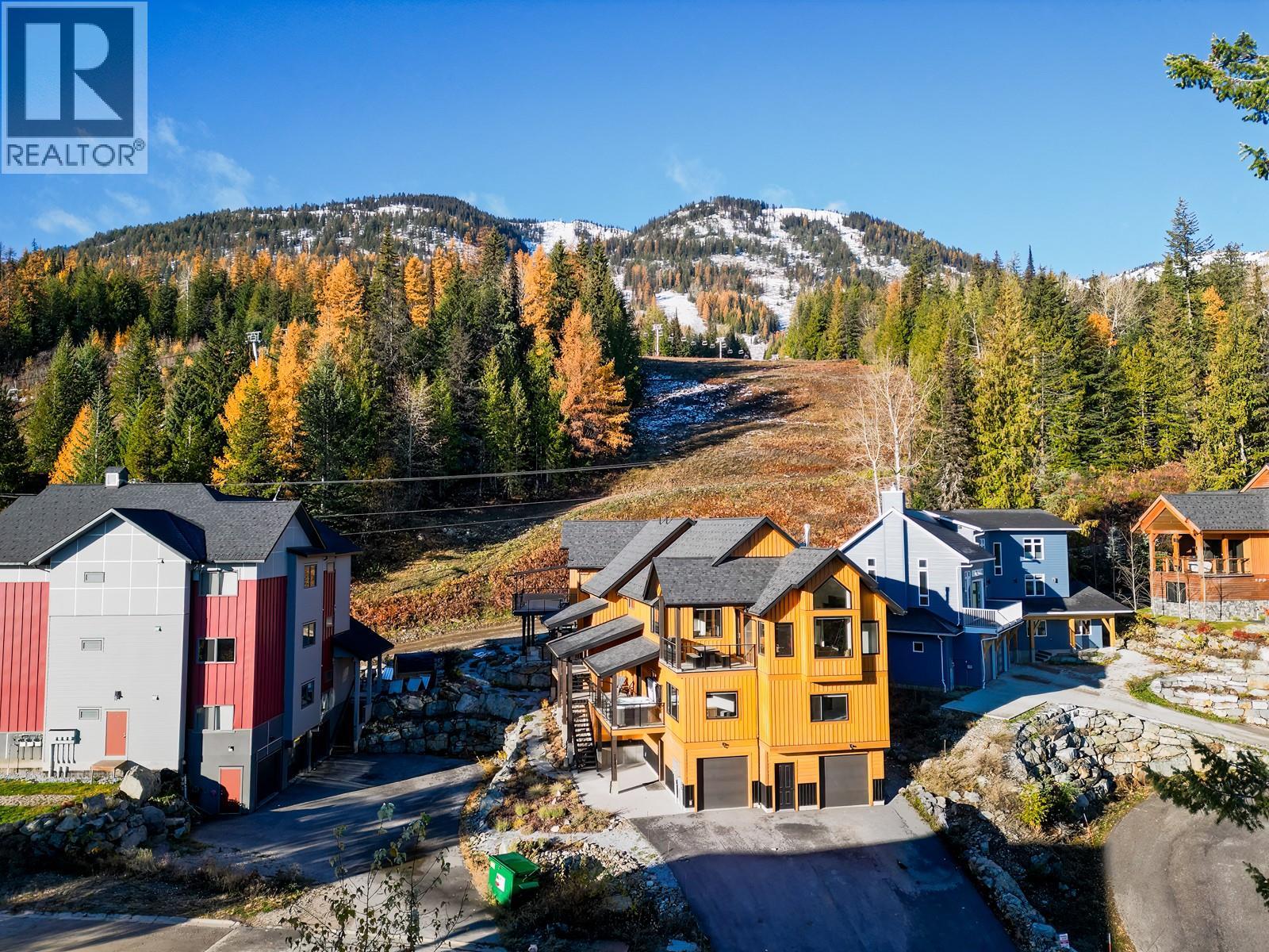 2001 Crest Road Unit# B, Rossland, British Columbia  V0G 1Y0 - Photo 9 - 10366877