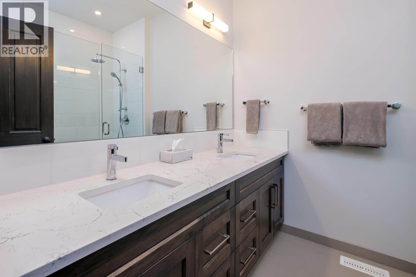 2001 Crest Road Unit# B, Rossland, British Columbia  V0G 1Y0 - Photo 30 - 10366877