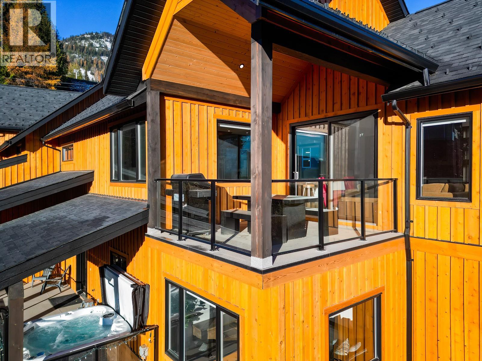 2001 Crest Road Unit# B, Rossland, British Columbia  V0G 1Y0 - Photo 14 - 10366877