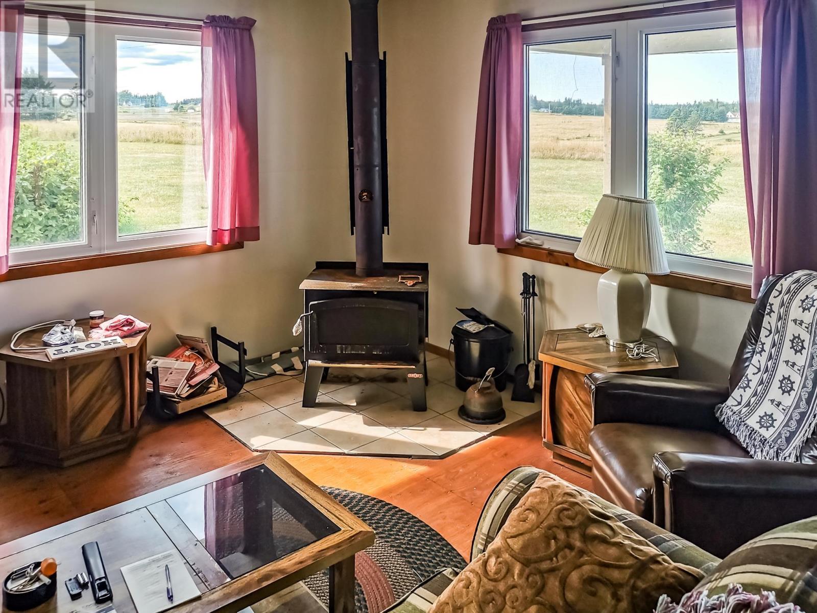 16 Stanley Drive, Kingsboro, Prince Edward Island  C0A 2B0 - Photo 4 - 202527570