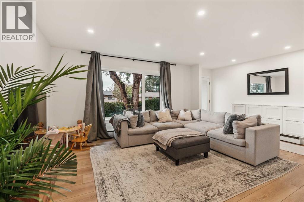 Property at 25 Kirby Place SW image 3