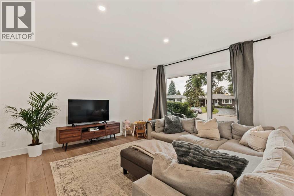 Property at 25 Kirby Place SW image 5