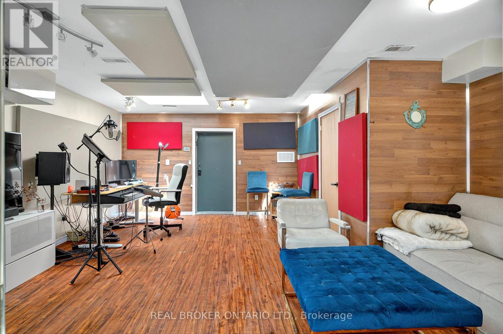 143 Parkmount Road, Toronto, Ontario  M4J 4V3 - Photo 38 - E12526238