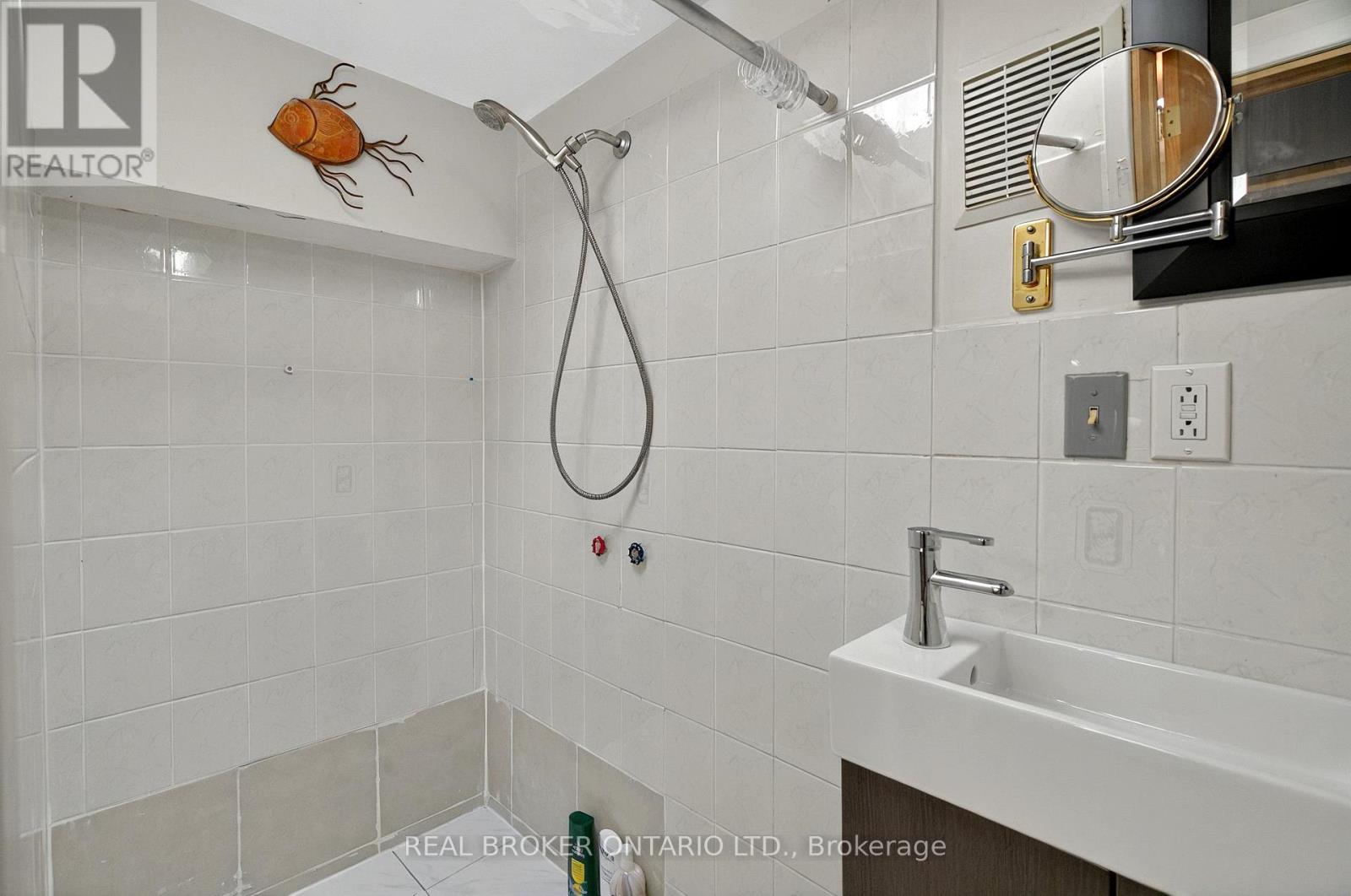 143 Parkmount Road, Toronto, Ontario  M4J 4V3 - Photo 43 - E12526238