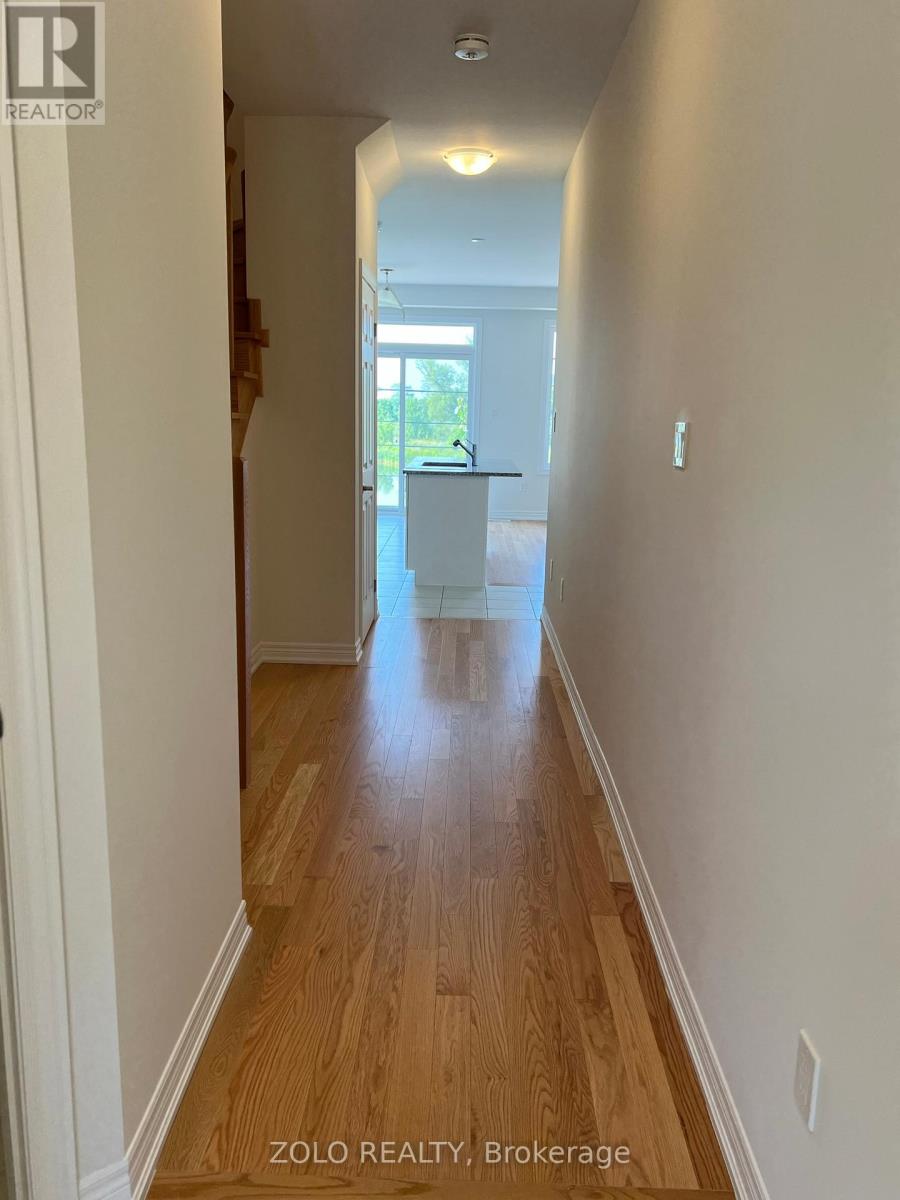 47 Bayardo Drive, Oshawa, Ontario  L1H 7K4 - Photo 2 - E12526240