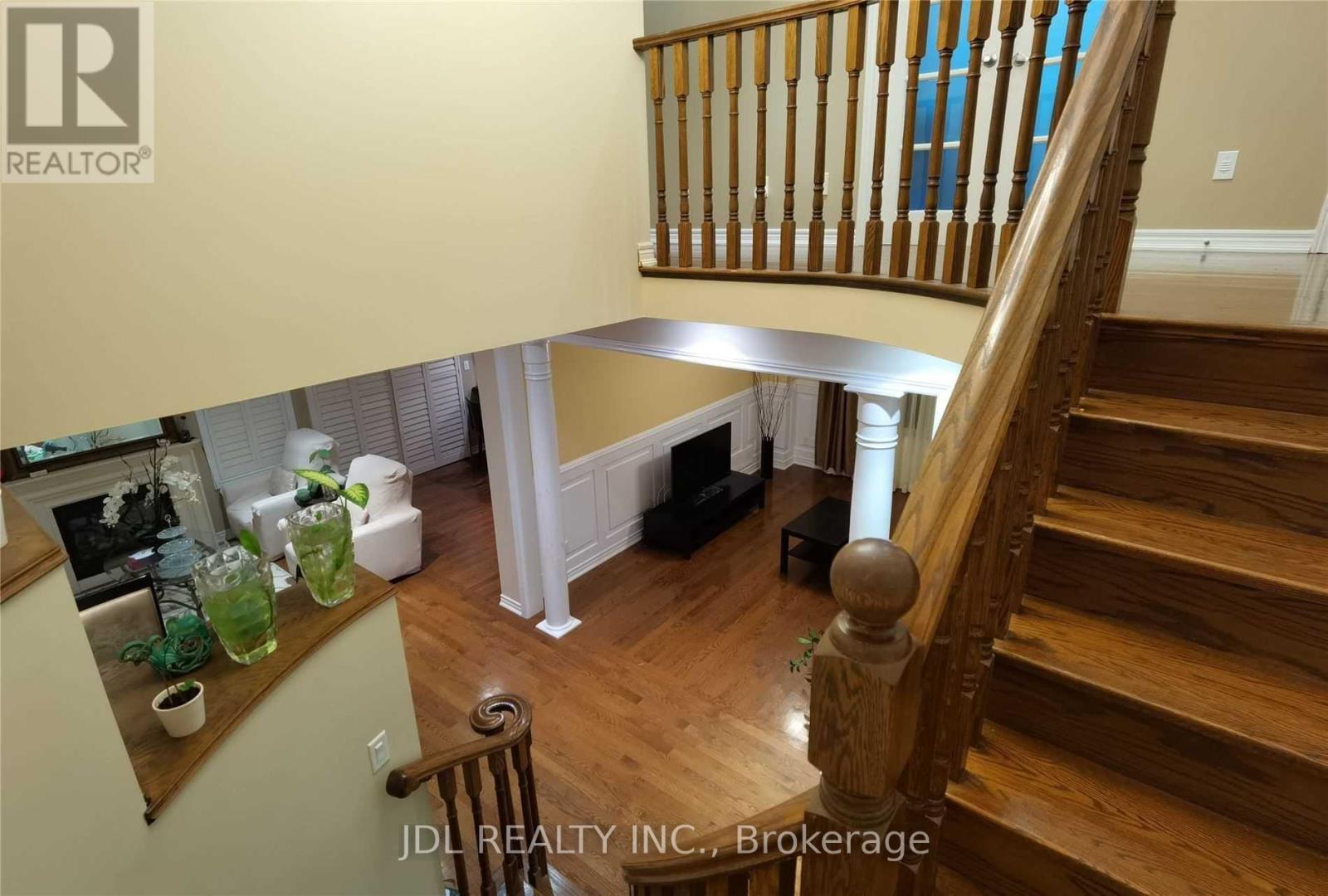 5 Pitney Avenue, Richmond Hill, Ontario  L4E 4Y6 - Photo 14 - N12526236