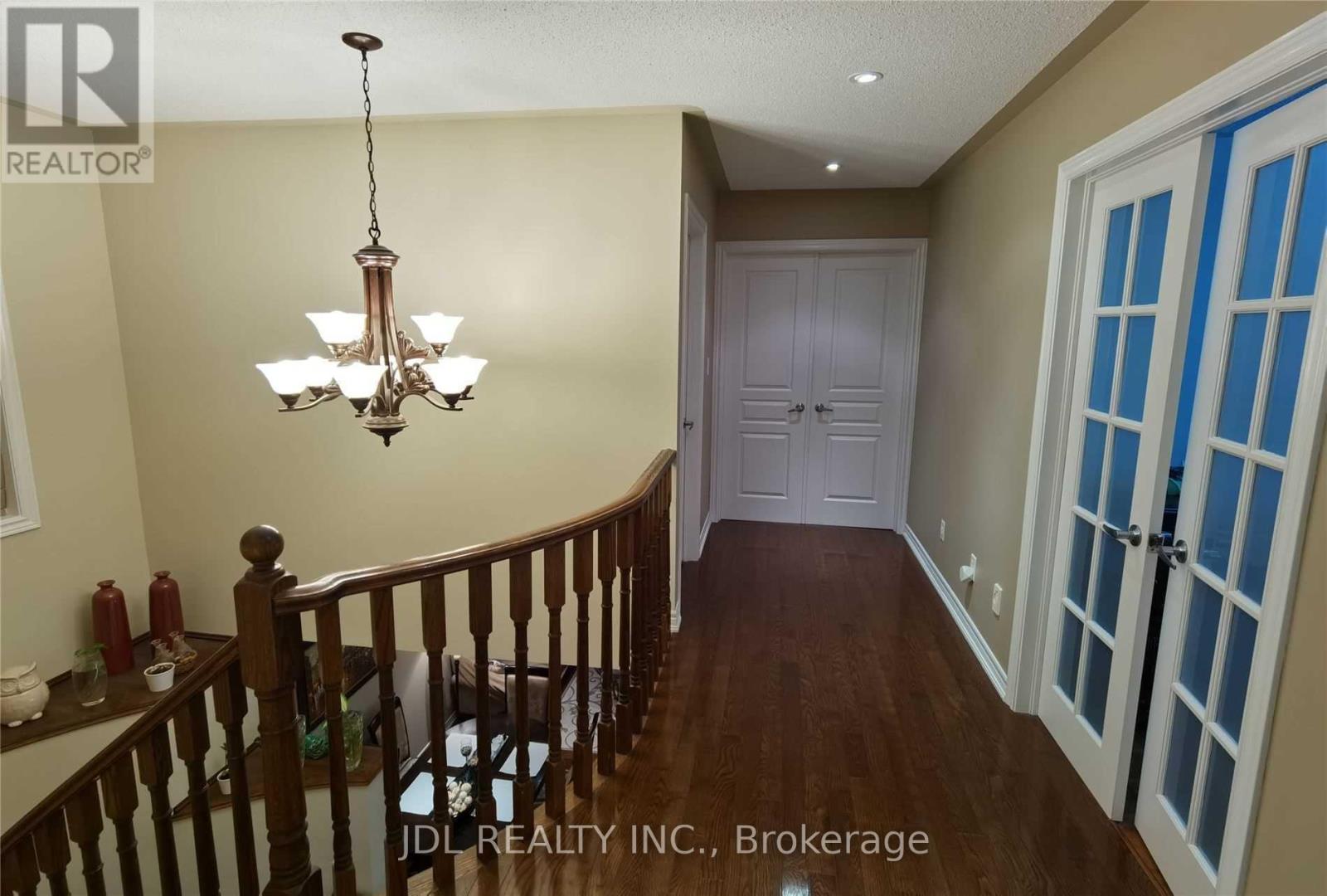 5 Pitney Avenue, Richmond Hill, Ontario  L4E 4Y6 - Photo 17 - N12526236