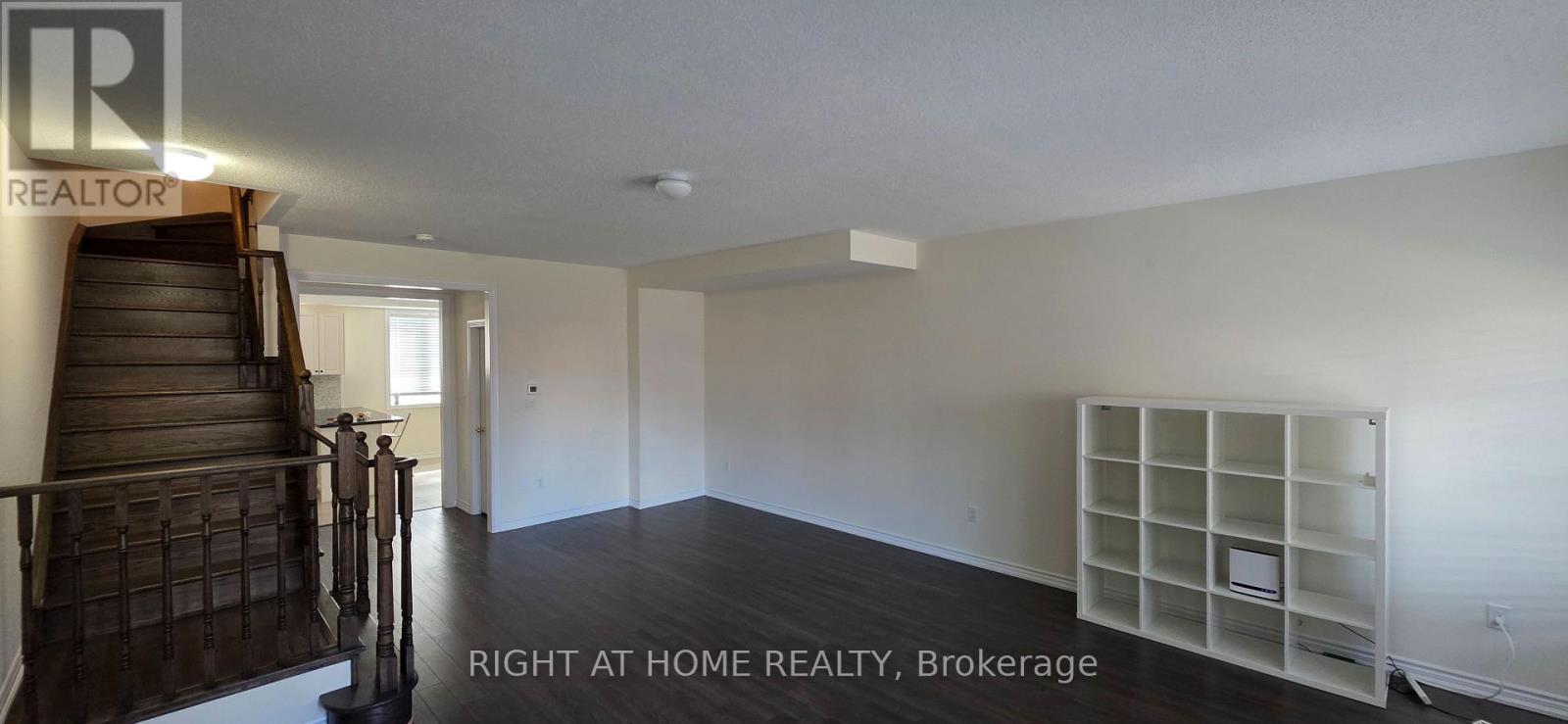 27 Shiff Cres, Brampton, Ontario  L6Z 0B4 - Photo 8 - W12526228