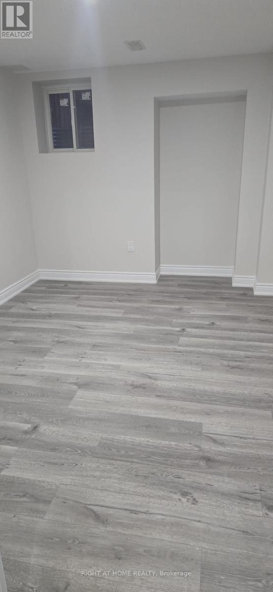 22 Valleyscape Trail, Caledon, Ontario  L7C 4H3 - Photo 4 - W12526230