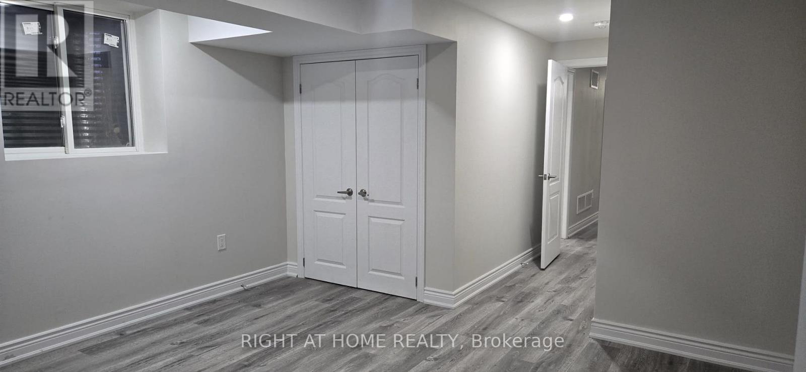 22 Valleyscape Trail, Caledon, Ontario  L7C 4H3 - Photo 8 - W12526230