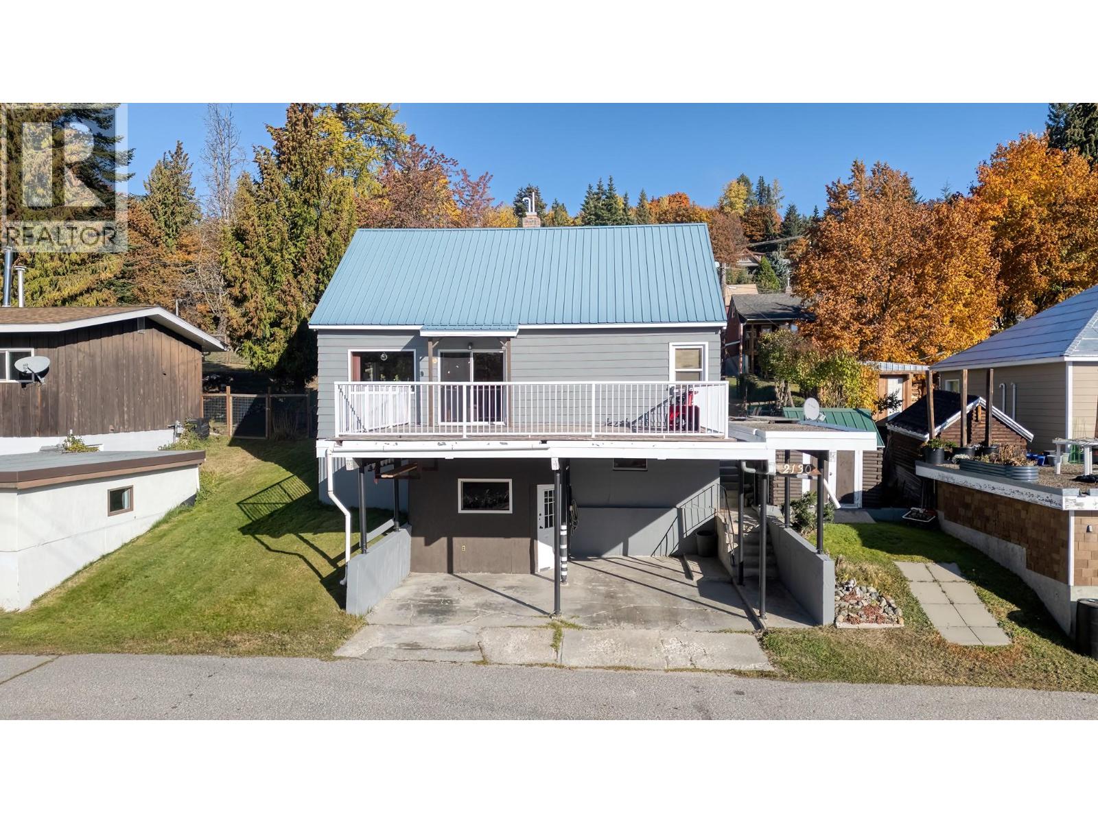 2130 Victoria Avenue, Rossland, British Columbia  V0G 1Y0 - Photo 11 - 10367439