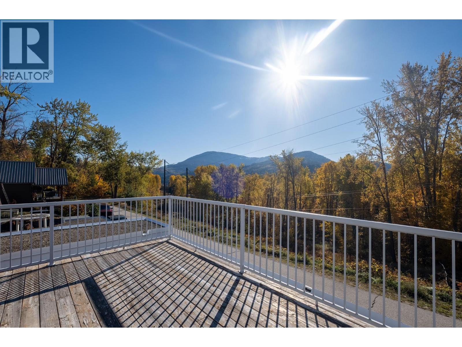 2130 Victoria Avenue, Rossland, British Columbia  V0G 1Y0 - Photo 28 - 10367439