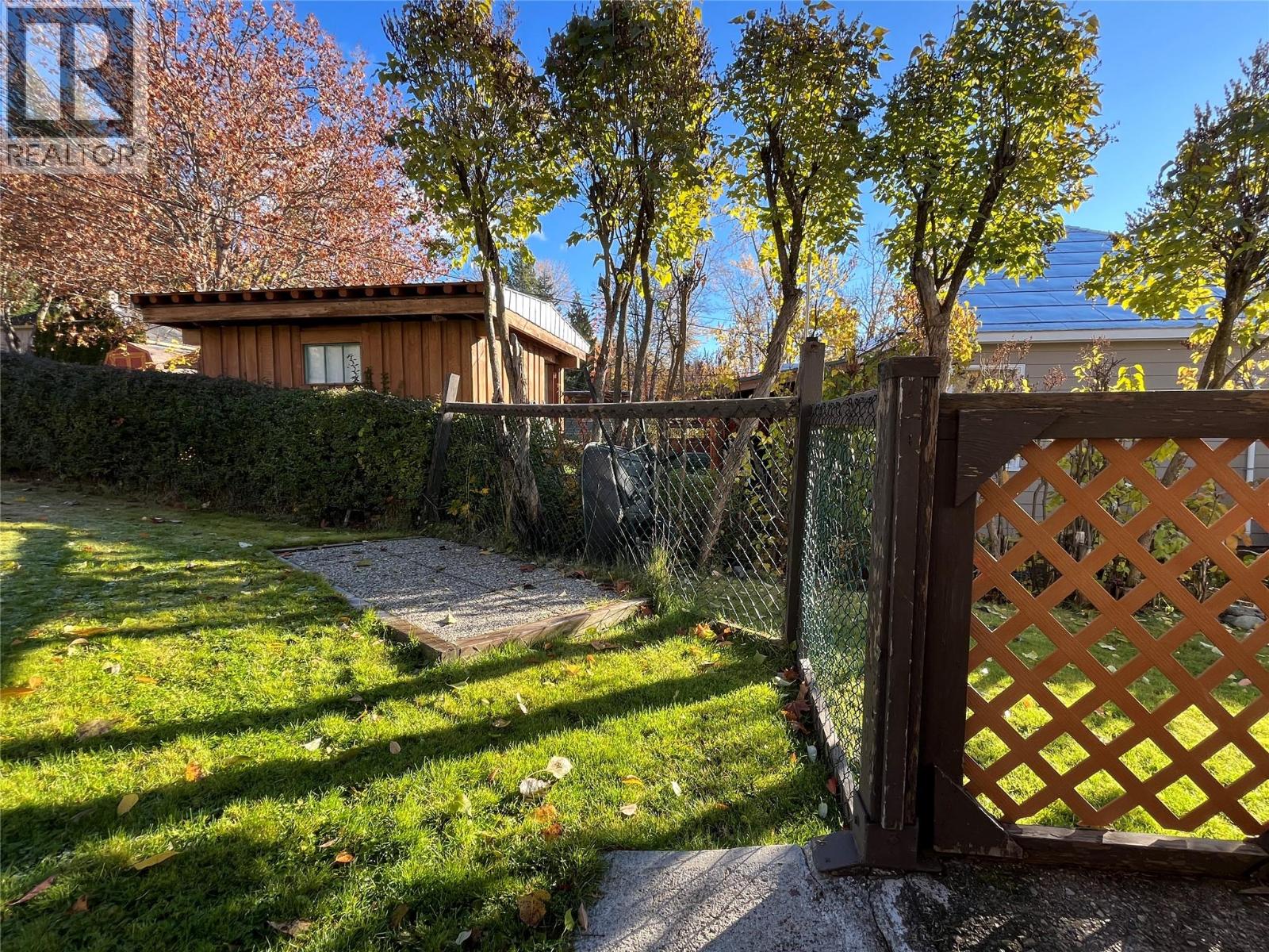 2130 Victoria Avenue, Rossland, British Columbia  V0G 1Y0 - Photo 48 - 10367439