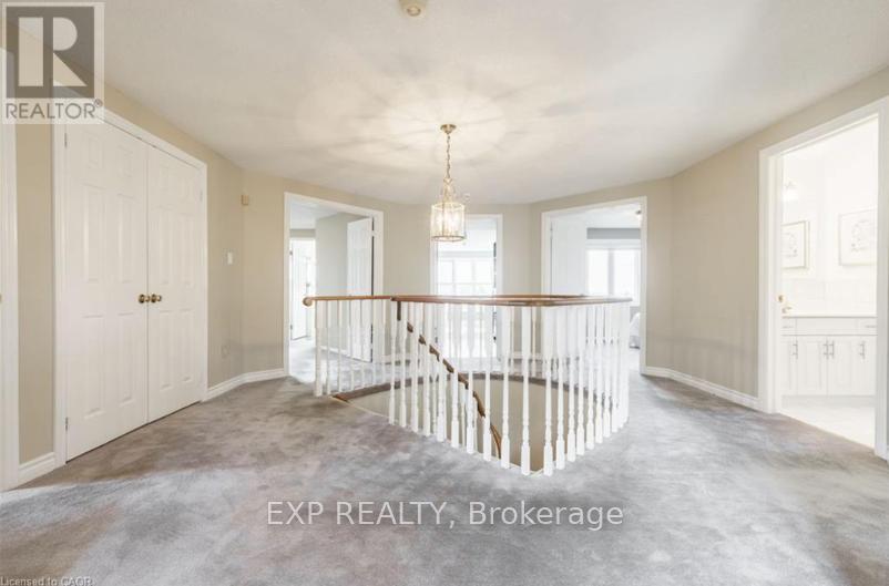 19 Honeysuckle Crescent, Hamilton, Ontario  L9K 1A9 - Photo 22 - X12526224