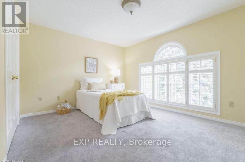 19 Honeysuckle Crescent, Hamilton, Ontario  L9K 1A9 - Photo 23 - X12526224