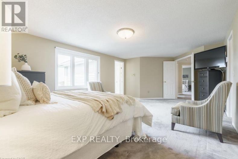 19 Honeysuckle Crescent, Hamilton, Ontario  L9K 1A9 - Photo 28 - X12526224