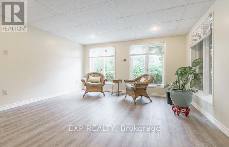 19 Honeysuckle Crescent, Hamilton, Ontario  L9K 1A9 - Photo 32 - X12526224