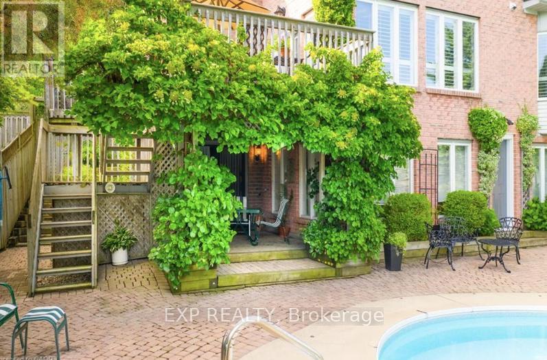 19 Honeysuckle Crescent, Hamilton, Ontario  L9K 1A9 - Photo 34 - X12526224