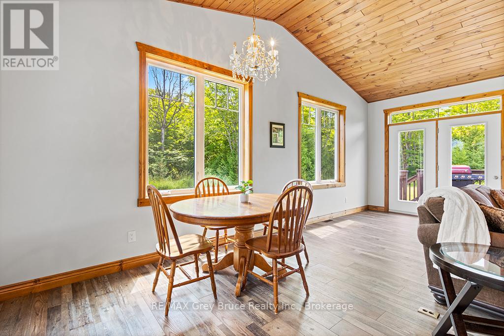 1379 West Road, Northern Bruce Peninsula, Ontario N0H 1W0 - Photo 17 - X12526262