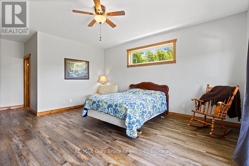 1379 West Road, Northern Bruce Peninsula, Ontario N0H 1W0 - Photo 26 - X12526262