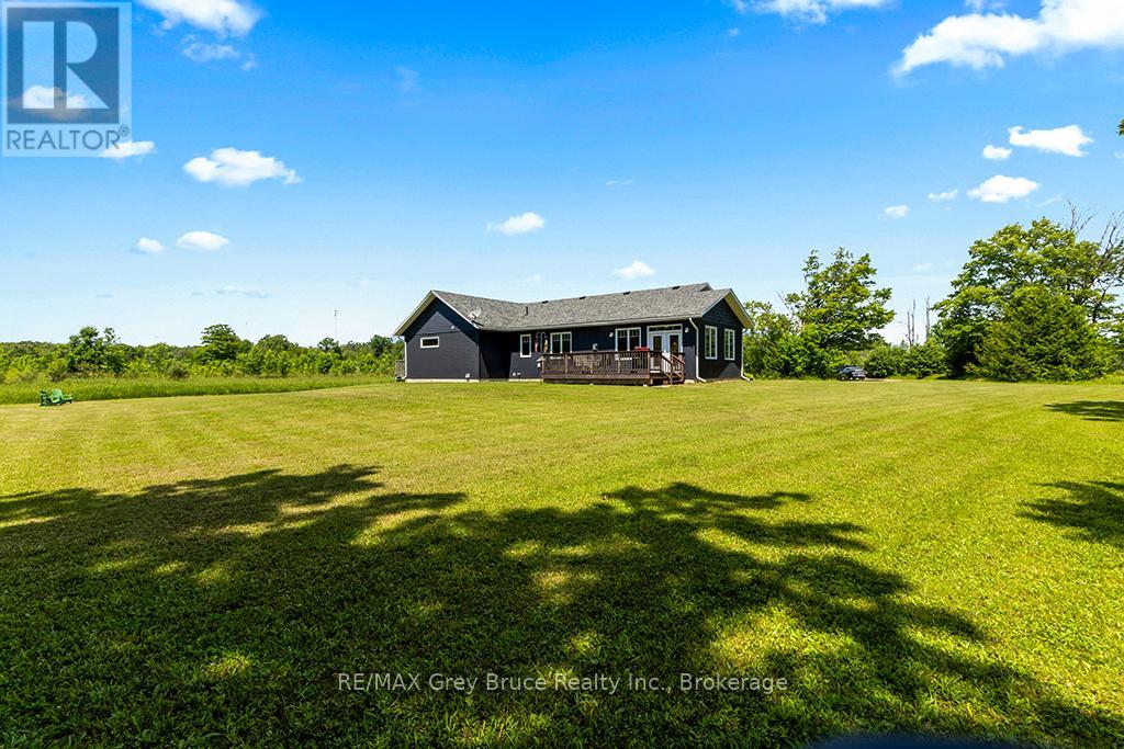 1379 West Road, Northern Bruce Peninsula, Ontario N0H 1W0 - Photo 44 - X12526262